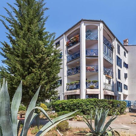 Gorgeous Apartment In Pula With House Sea View Экстерьер фото